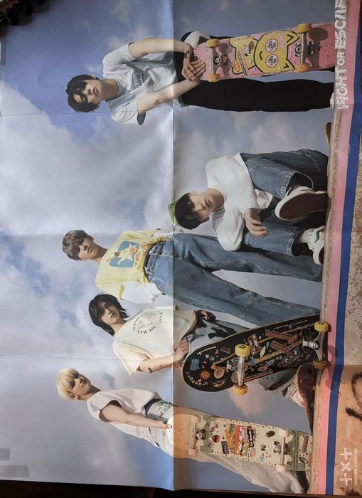 TXT - The Chaos Chapter: FIGHT OR ESCAPE