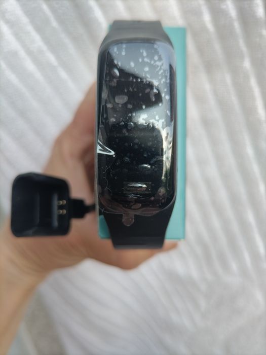 Смарт часовник/гривна