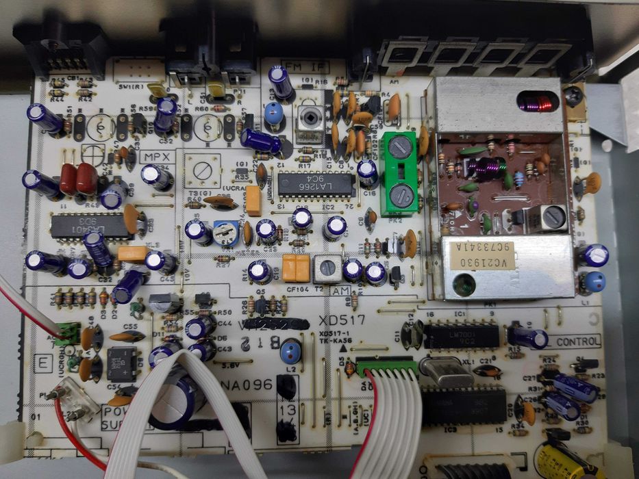 Natural Sound AM/FM Stereo Tuner Yamaha TX-330