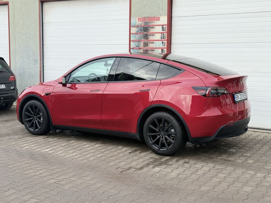 Tesla Model  Y  Long Range 4x4