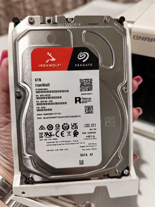 Qnap TS231P2 NAS, 8 GB RAM , 6TB  диск