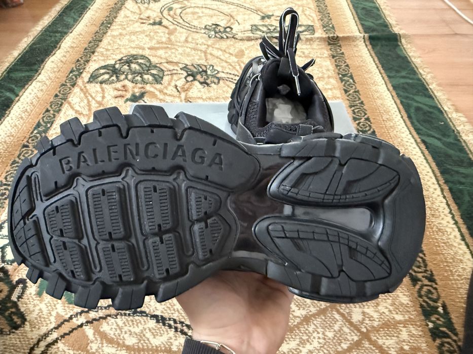 Vand balenciaga track