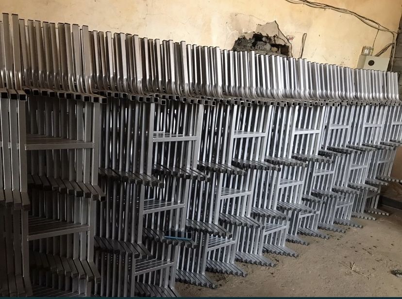 Парта на заказ оптом 2 стулья