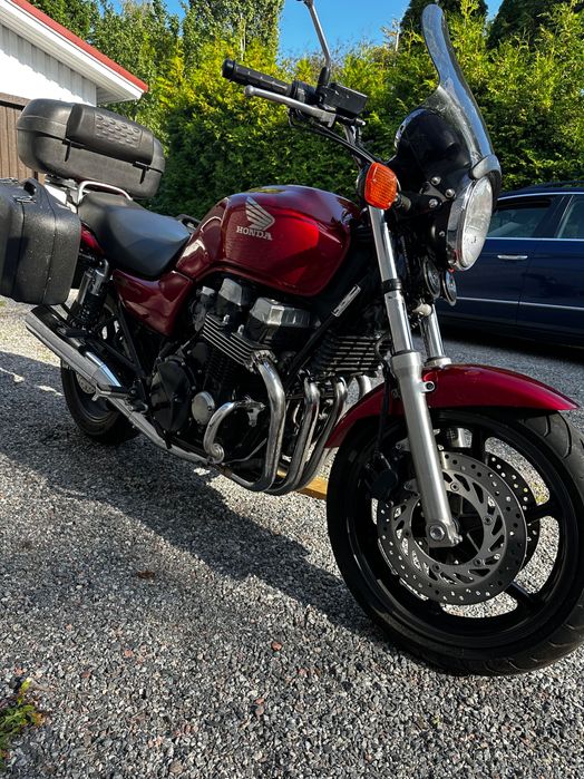 Vând Honda 750 ( Seven fifty )