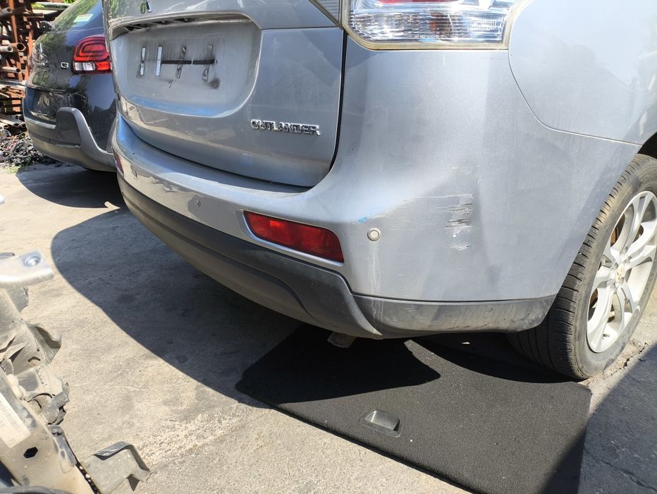 Задна броня за Mitsubishi Outlander