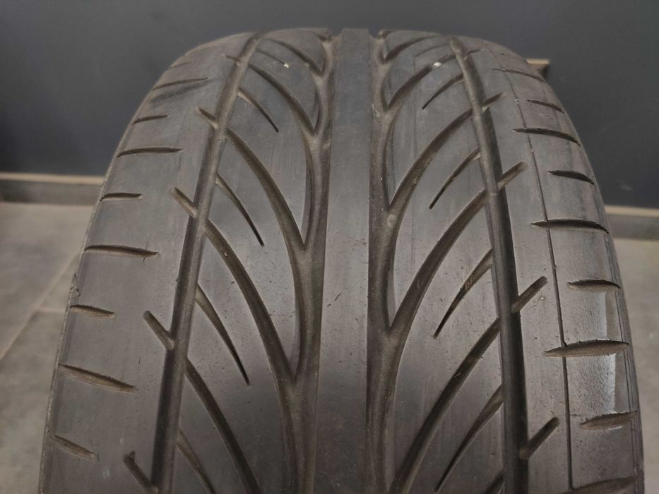 1бр Лятна Гума 225 35 17 - Hankook