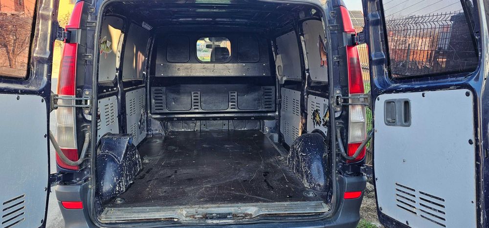 Vând Mercedes Vito 2010 automat