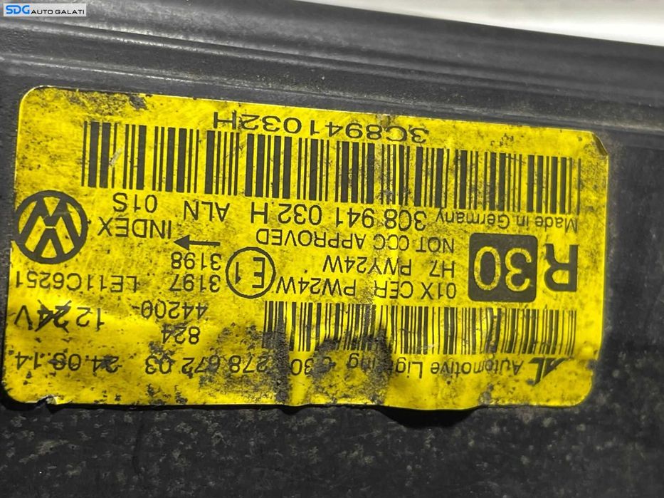 Far Dreapta Xenon Volkswagen CC 2012 - 2017 Cod 3C8941032H [B3081]