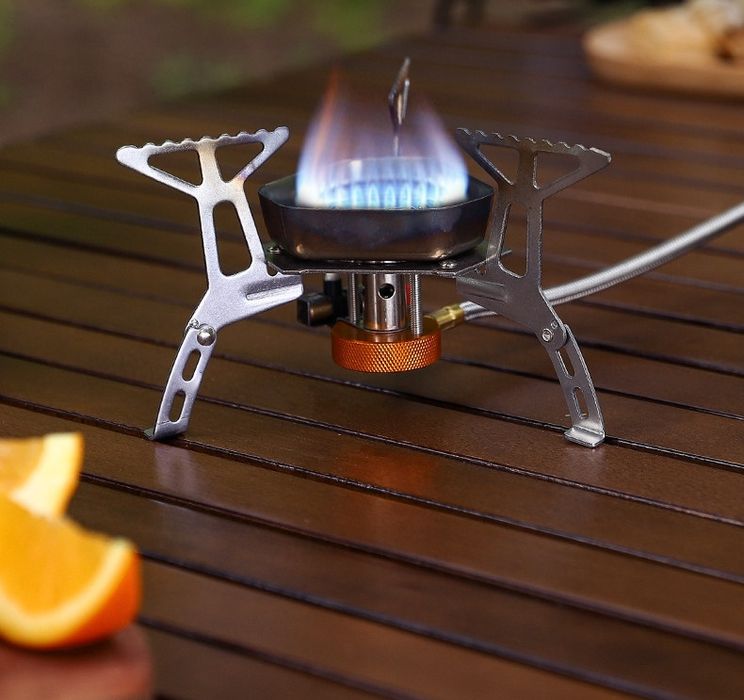 Туристическая горелка со шлангом и ветрозащитой мощная компактная