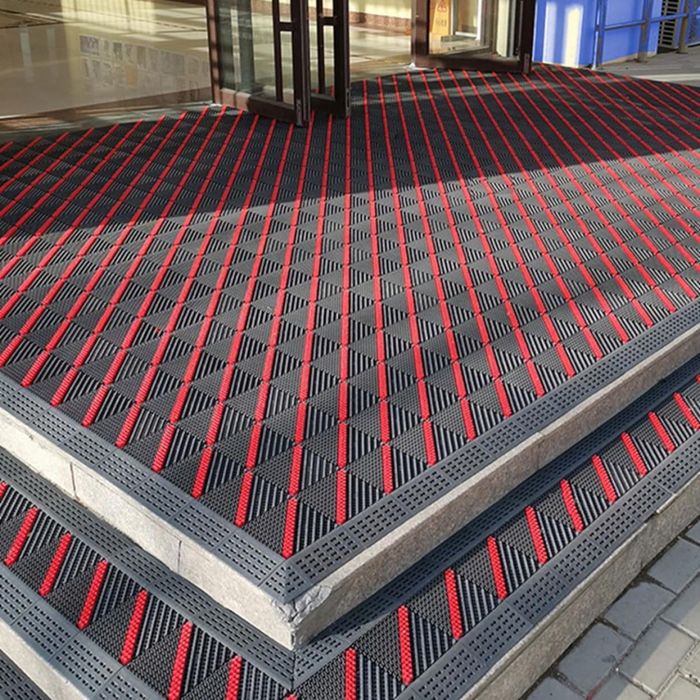 КОВРИК | Сборный придвернный коврик для очистки подошвы