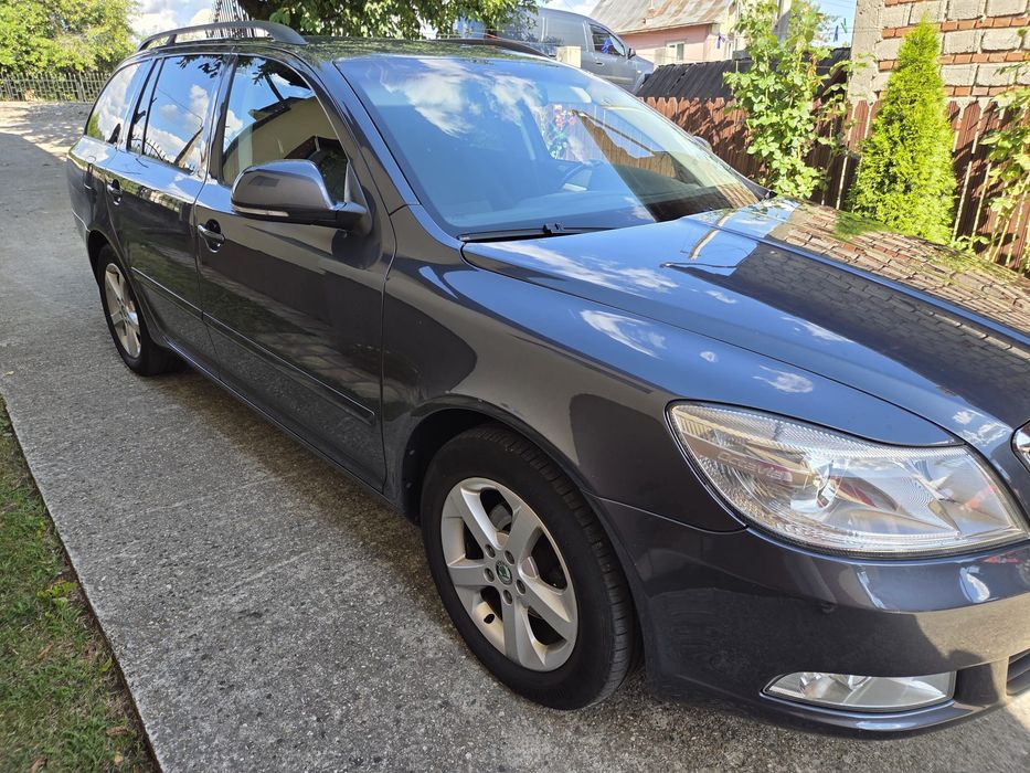 SKODA Octavia 2012 — imagine 2