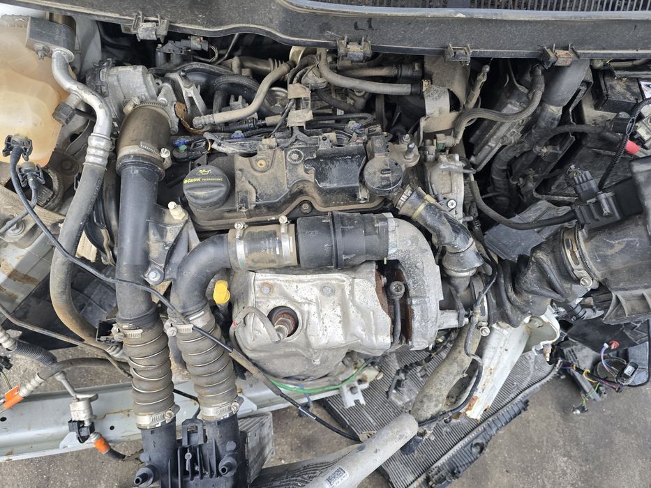 Dezmembrez ford turneo courier connect 2018 euro 6 motor 1.5 cutie vit