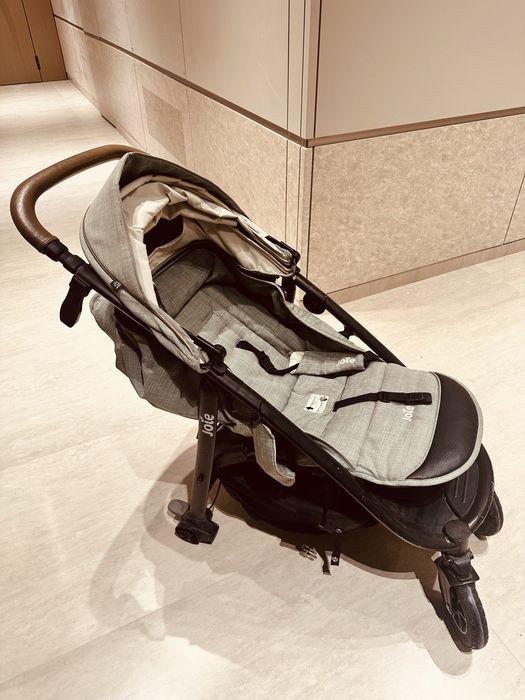 Продам детскую коляску