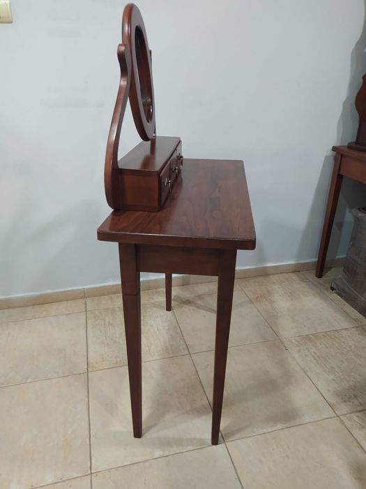 Тоалетка маса и огледало с шкафчета - 12 бр налични