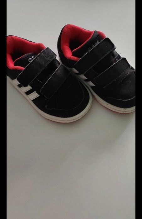 Adidași copiii.In stare foarte buna