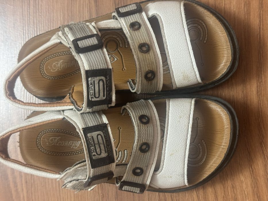 Детский сандалик