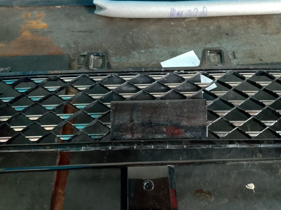 Продам решетку от хендай сантафэ