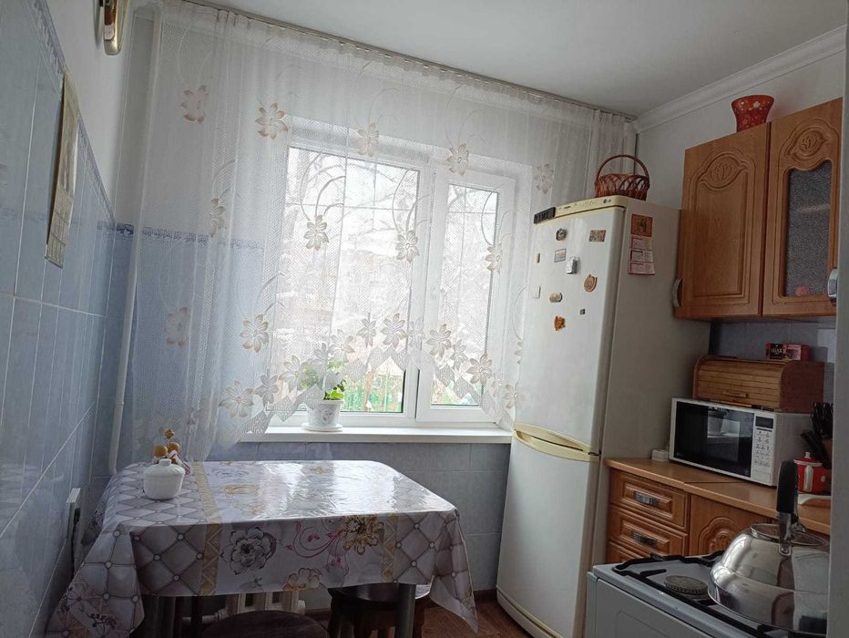 Продам трёх комнатную квартиру