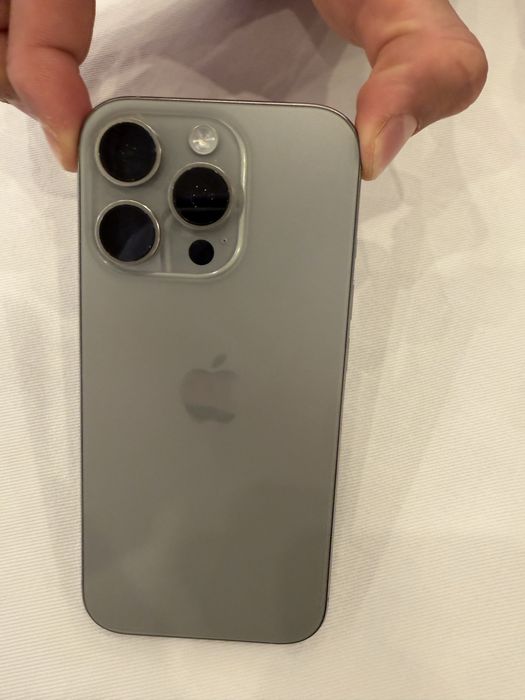iPhone 16 pro, Sim