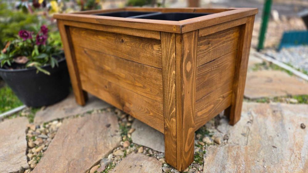 Дървени кашпи/саксии/плантери за двор, градина или тераса