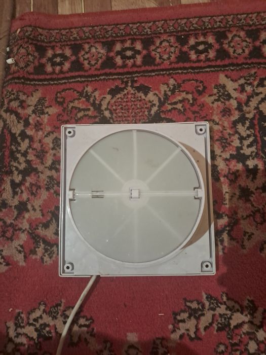 Вытяжка продаётся