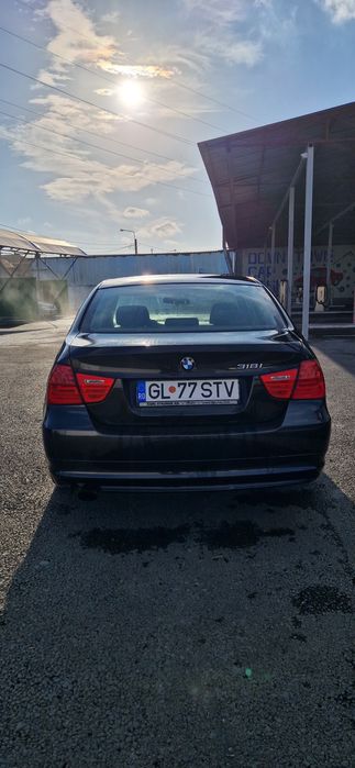 BMW E90 318i, facelift