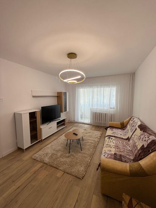 2 camere- 54 mp- etaj 1- Mircea cel Batran- 430 euro