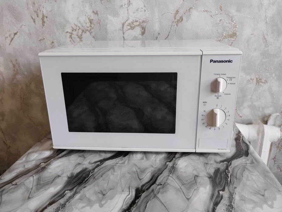 Микроволновая печь Panasonic NN-SM221W