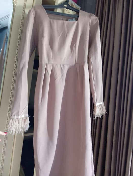 Платье женское  Уступлю