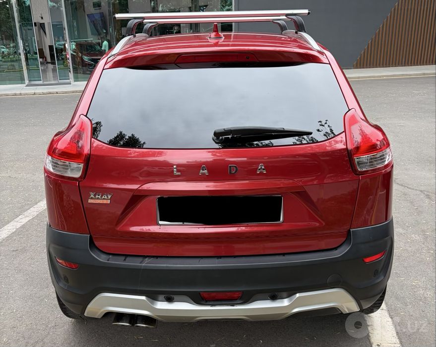 Lada XRay Cross 2019