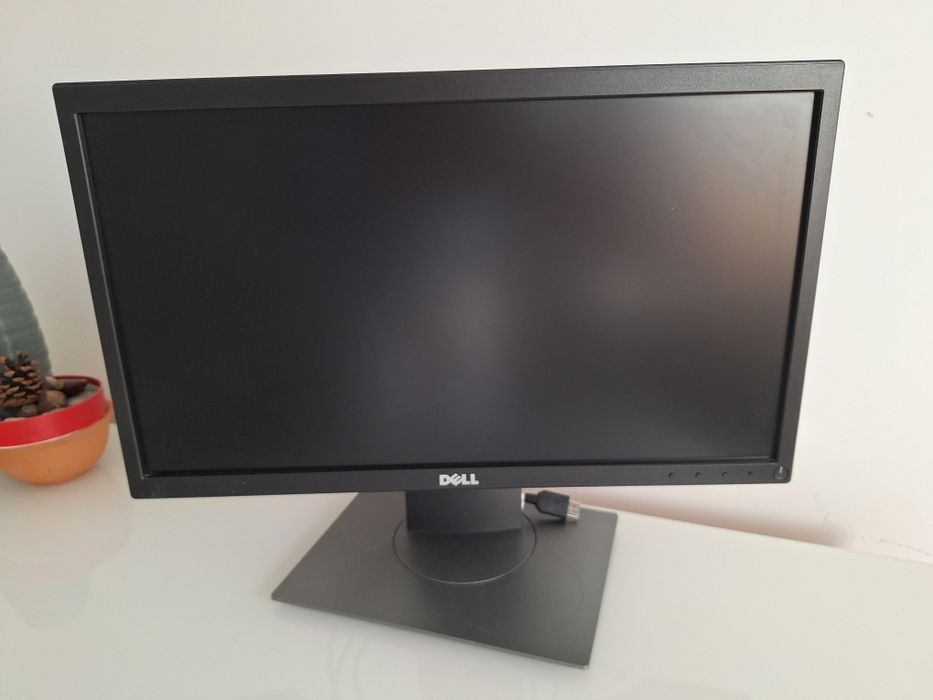 Monitor Dell 24 cm