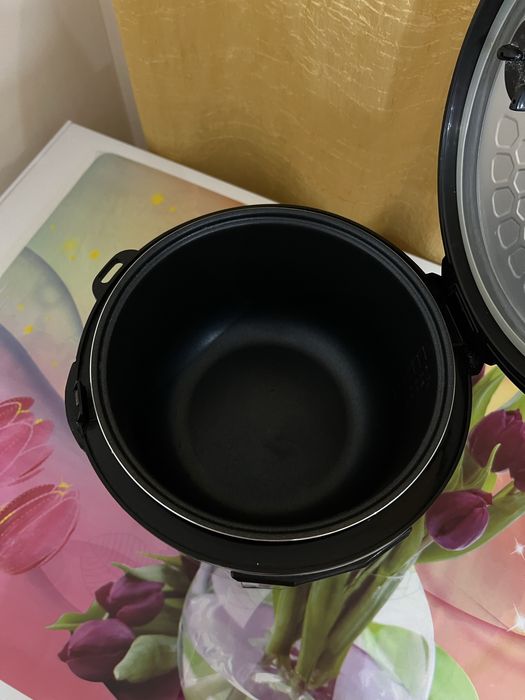 Новый мултиварка за 50000 тг.