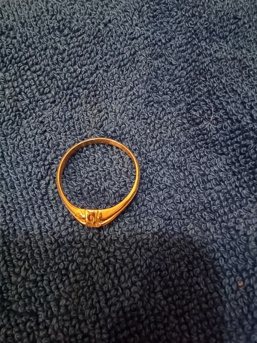 Златен пръстен с диамант 0,31к