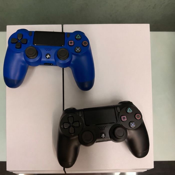 Игровая консоль , Playstation 4. PS4