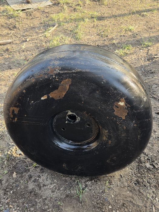 Продам газовый балон для (машины)