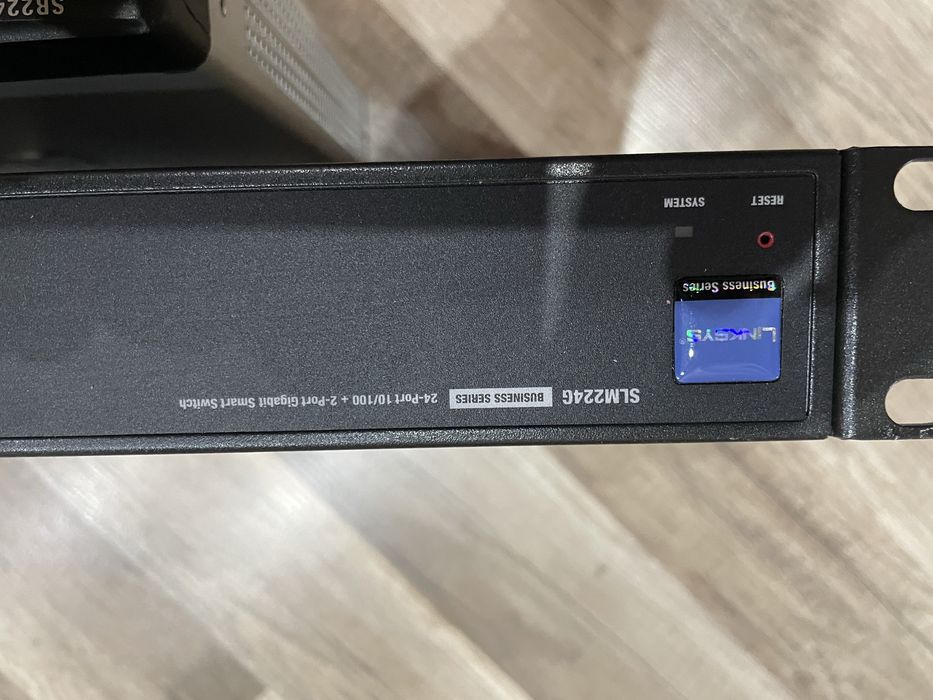 Linksys slm224 и sr224