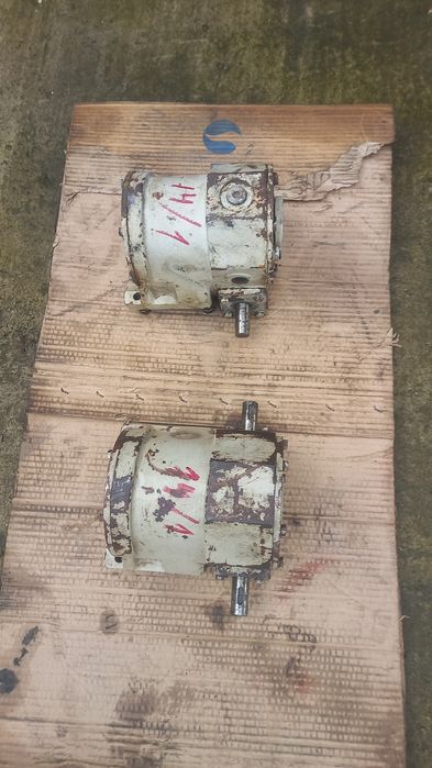 reductor raport 14 la 1 cu ax melcat și coroana