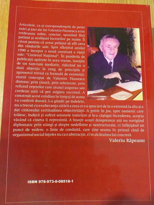 Privind înapoi cu luciditate - Valentin Păunescu - autograf V. Râpeanu