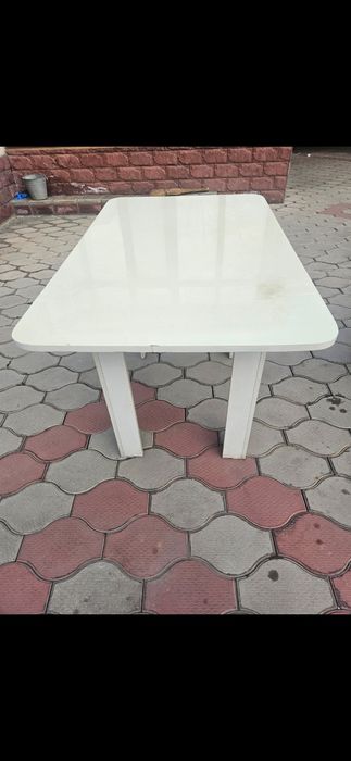 кухонные столы 2шт