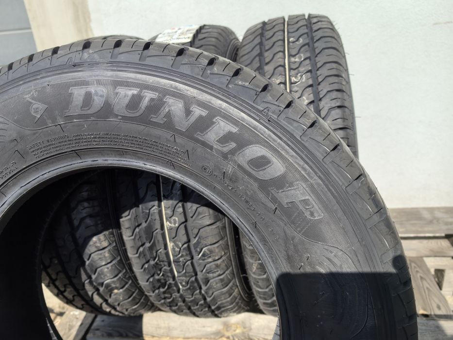 205/70/15 С Дънлоп ДОТ 2021 г - Чисто Нови - БУСОВИ