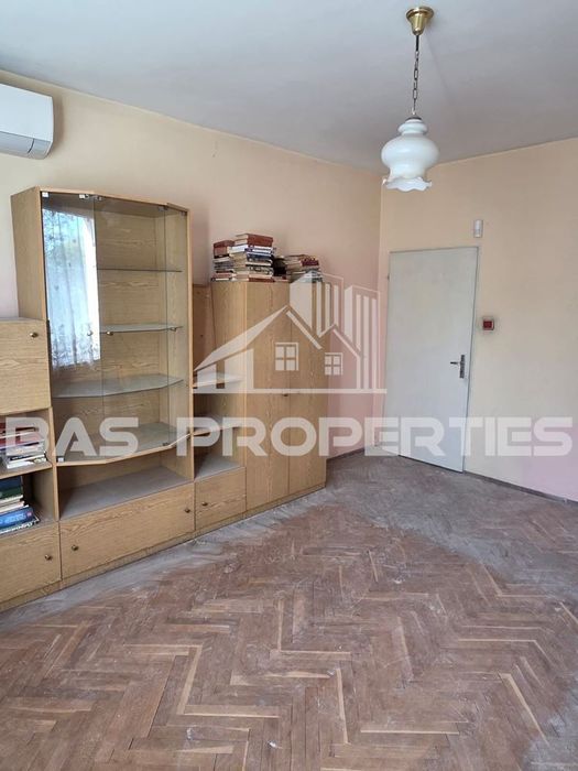 Продава се Тристаен апартамент в София, Стрелбище - 85 кв.м за 3242 €/кв.м - Снимка #1