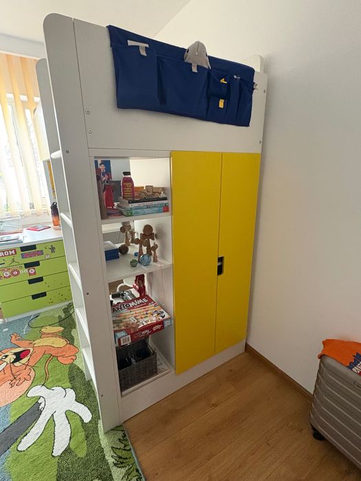 Se vinde pat supraetajat cu saltea inclusă  + birou + dulap + rafturi