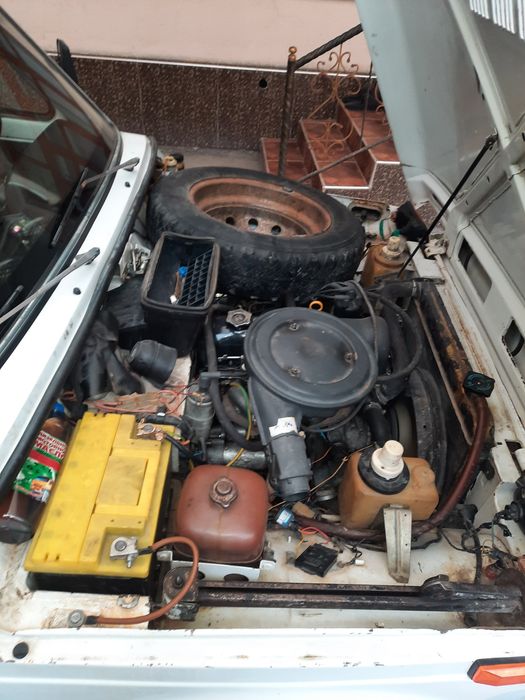 Niva.  2121 sotiladi,