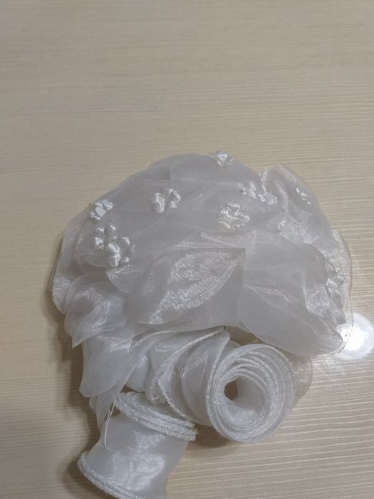 Белый бантик из России