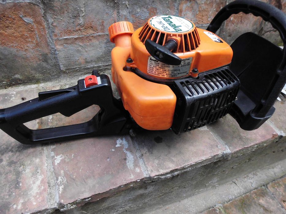 Suflanta Stihl BG 61 si foarfeca gard viu