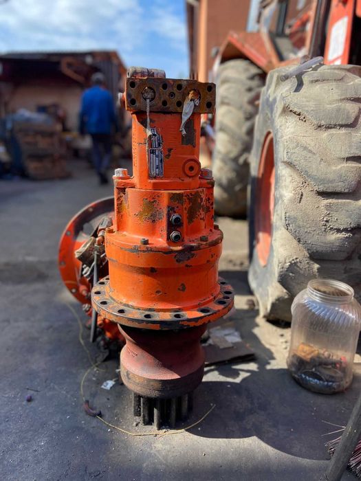 Reductor de rotire GD6