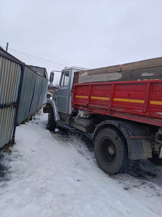 Продам машину ЗИЛ 130.