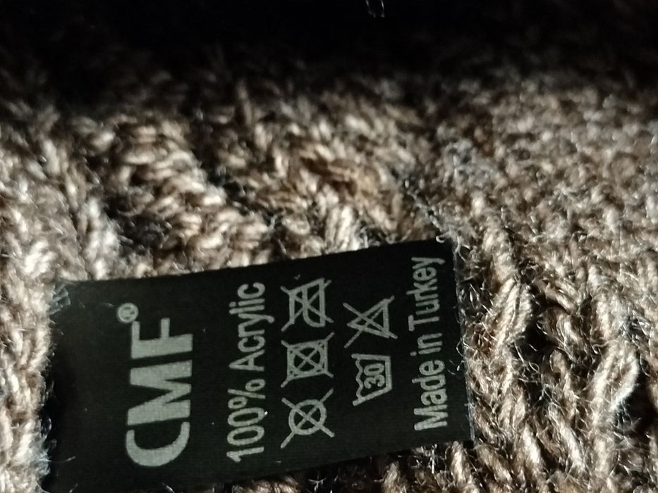 Продается Шапка с шарфом