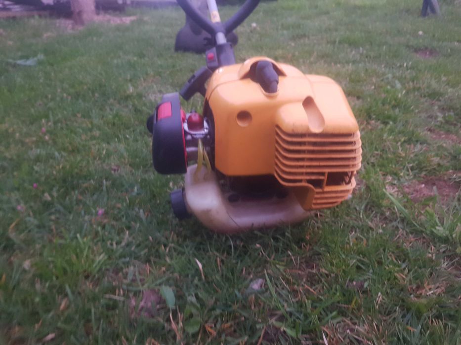 McCulloch Бензинов тример - коса