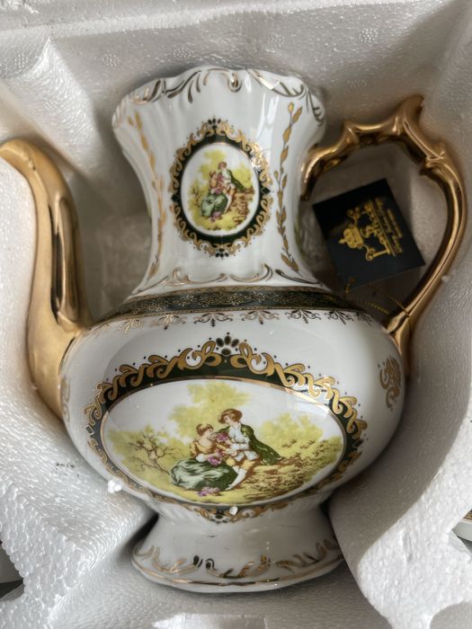 Продам очень красивый сервис